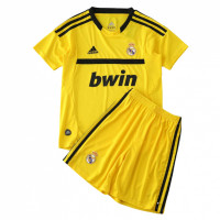 Реал Мадрид форма вратарская детская ретро 2011/12 Реал Мадрид форма вратарская детская ретро 2011/12