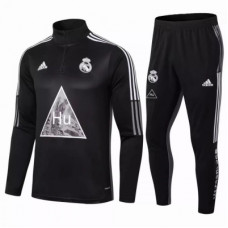 Реал Мадрид тренировочный костюм серии Humanrace черный 2020-2021